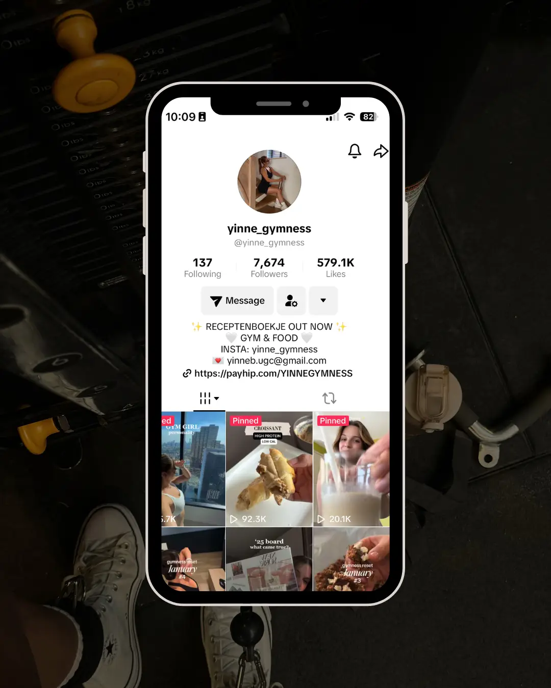 beige aesthetic autumn mood phone mockup instagram post (1)